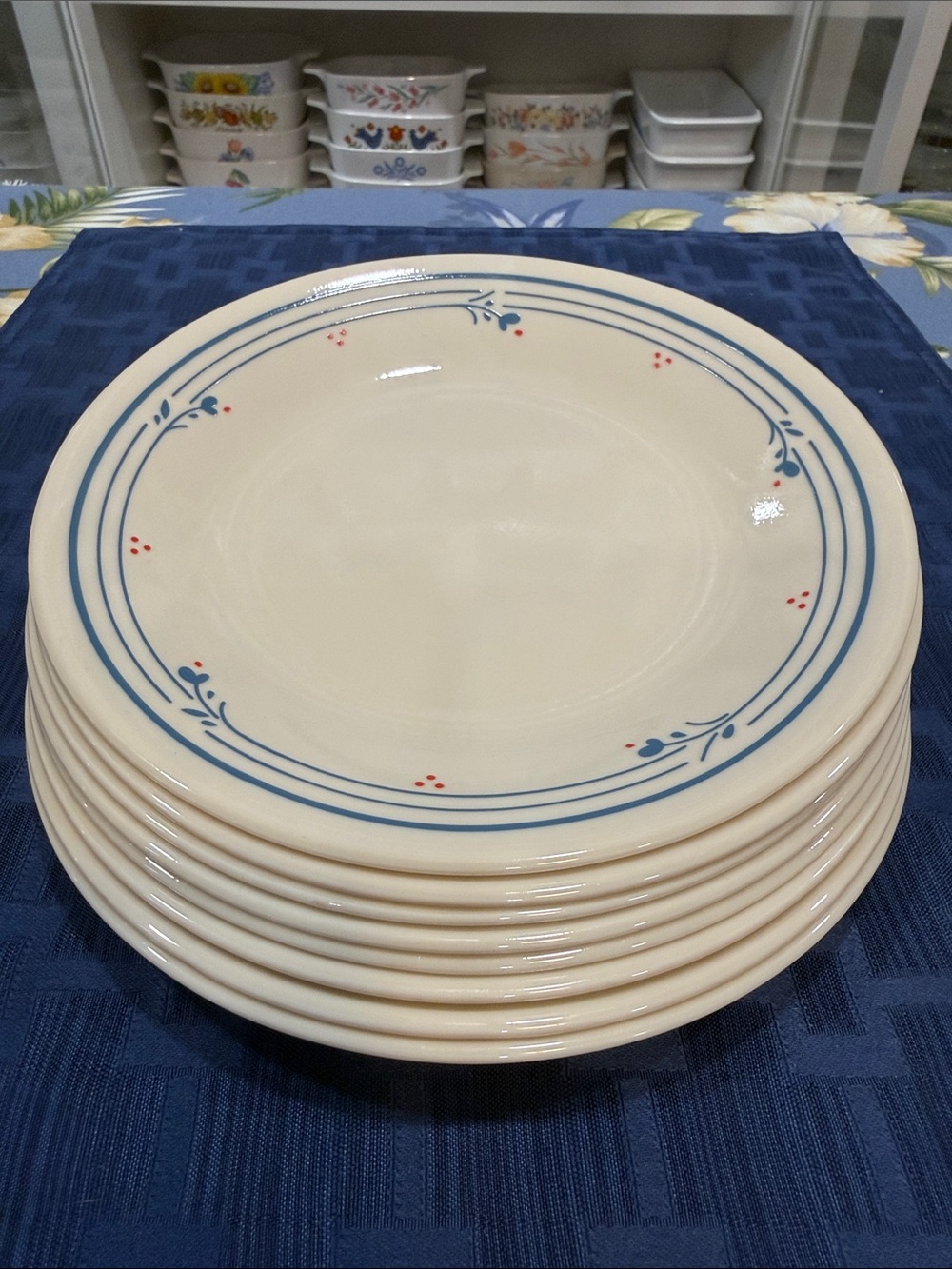 Corelle Vintage Country Violets set of 8 plates 6.75"